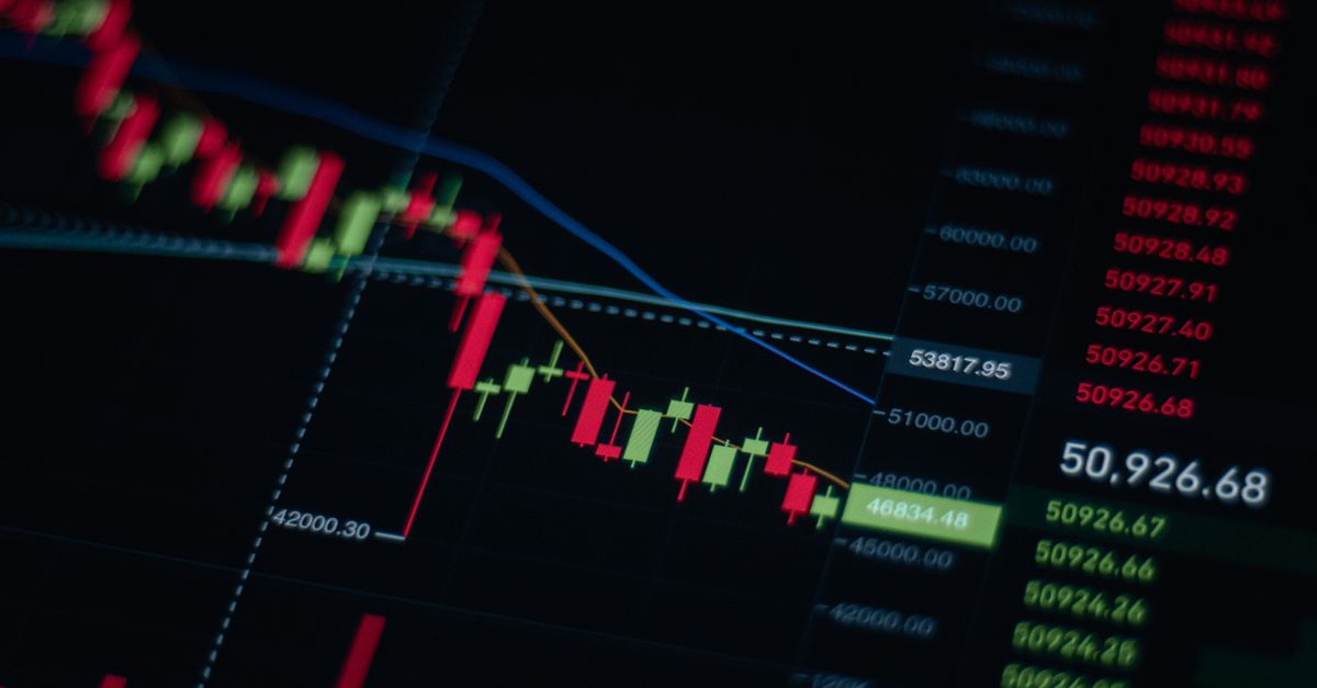 Schermo di trading che mostra l'indice KOSPI in forte rialzo